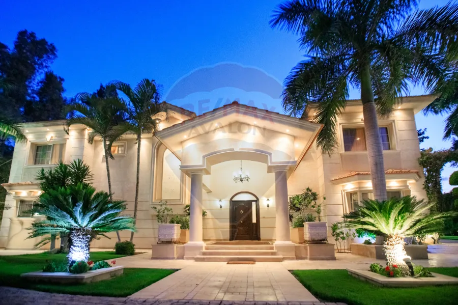 Villa for sale 3,000 m King Mariout (Palaces Area)