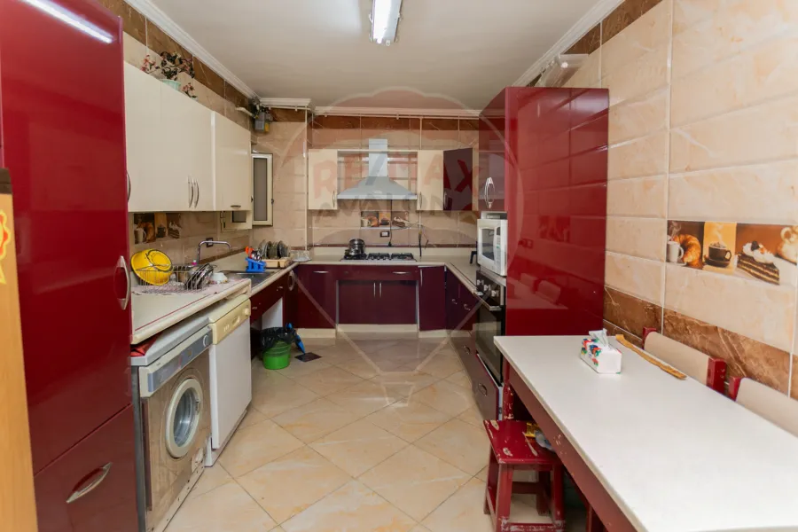 شقة للبيع 311 م لوران (علي الترام مباشرة)