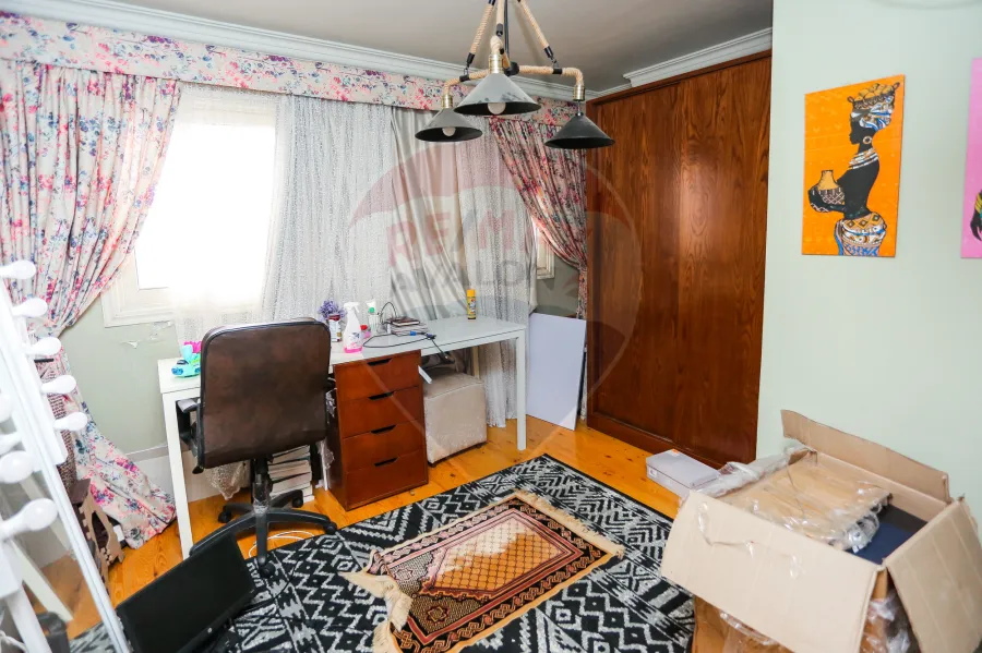 شقة للبيع 156 م سموحة (ميدان عزبة سعد)