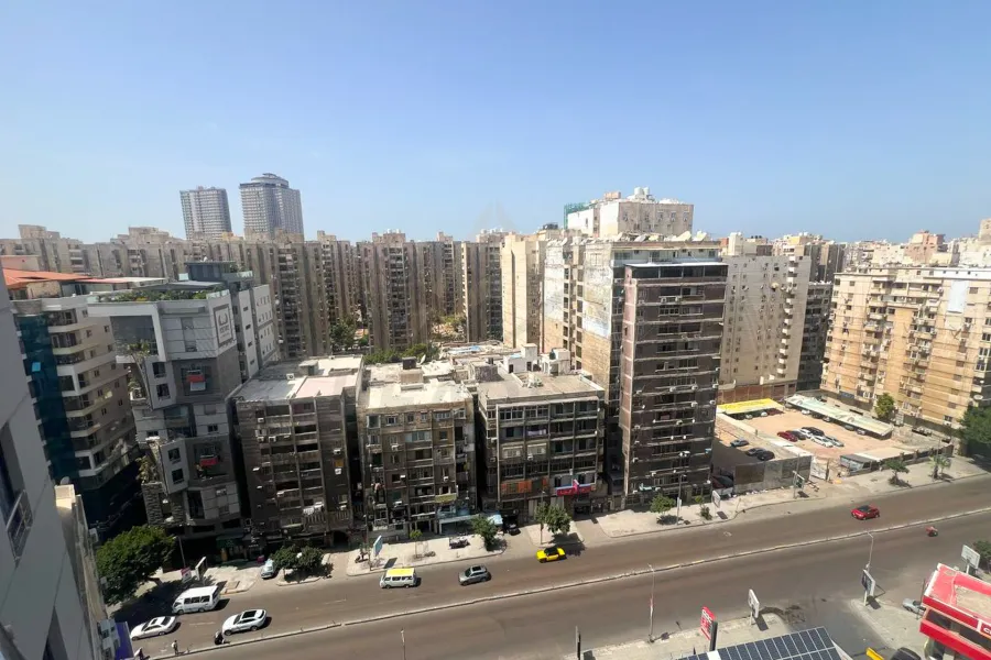 شقة للبيع 185 م رشدي (ش أبوقير - عمارة براند)