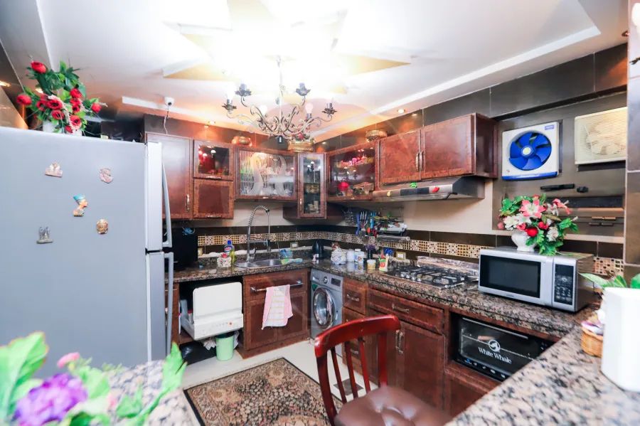 شقة للبيع 176 م الابراهيمية ( خطوات من شارع ابوقير )