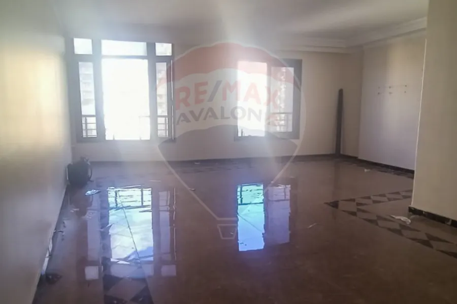 Administrative headquarters for rent 190 m Louran (behind Sumed Company)