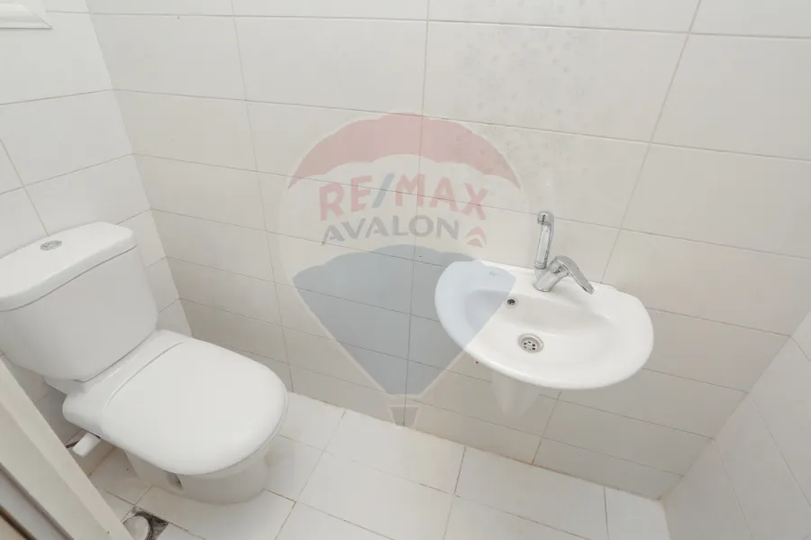 شقة للإيجار المفروش 345 م زيزينيا (أمام قصرالمجوهرات)