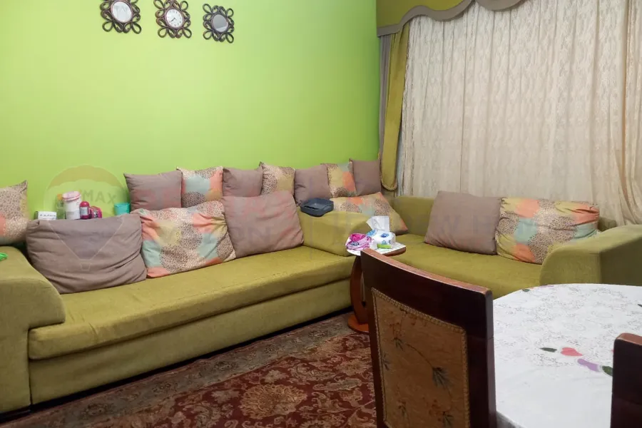 شقة للبيع 160 م بحري ( علي البحر مباشرة )