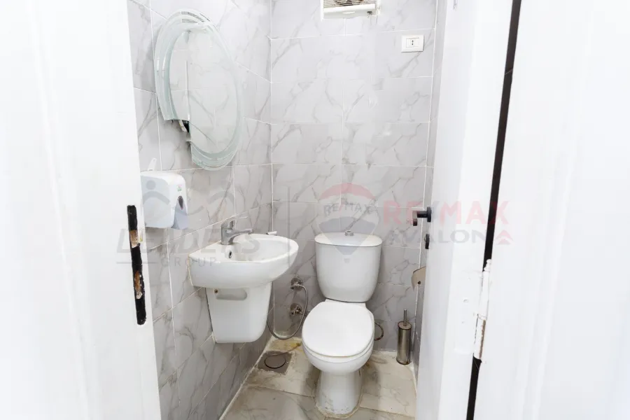 مقر اداري للإيجار 500 م وينجت (بجوار كارفور)