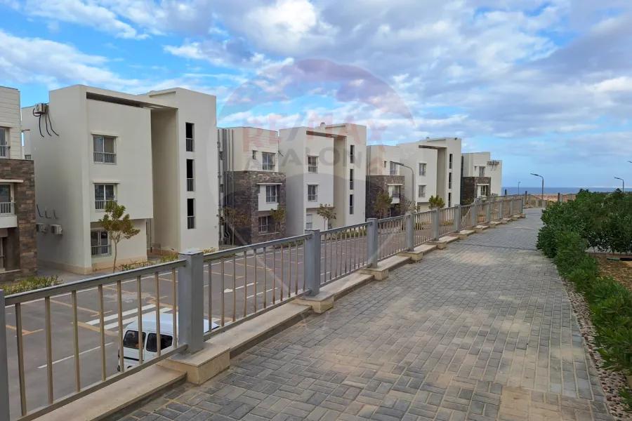 Chalet for sale (Sea view - Ras Elhekma) 120 m