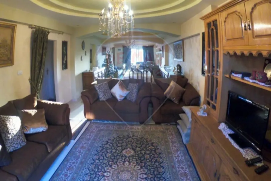 شقة للبيع 170 م لوران (ش الاقبال )