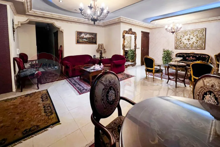 Apartment for sale 225 m in Janaklis (second number from Abu Qir St.)