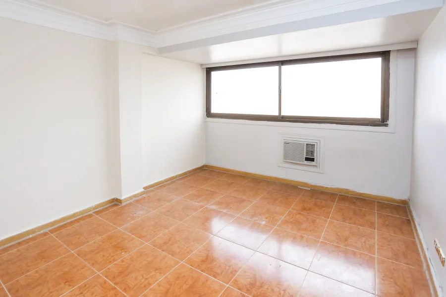 شقة للبيع 320 م جناكليس (علي الترام مباشرة)