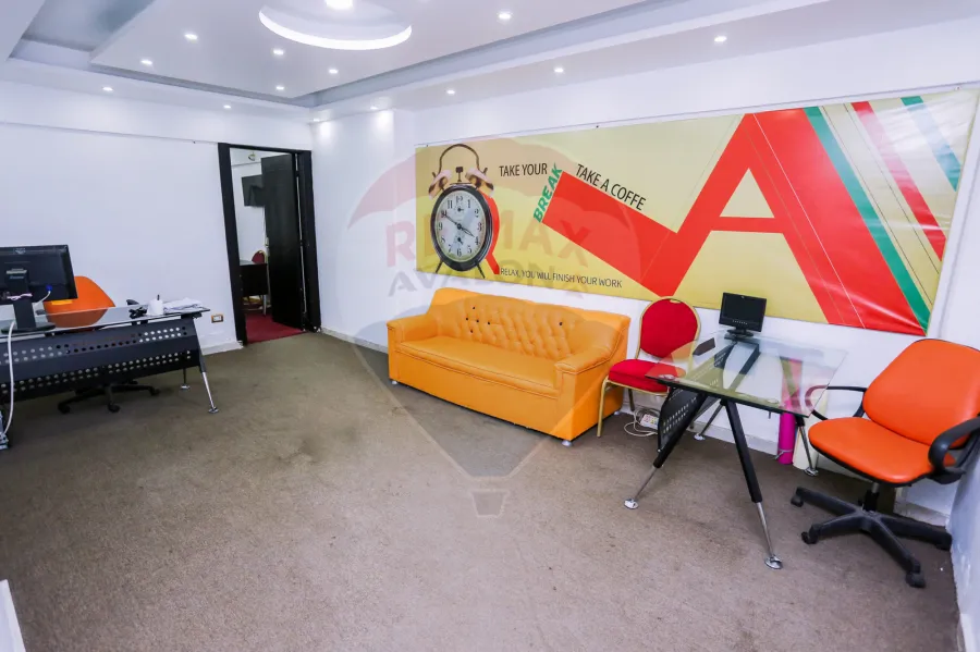 Administrative Unit for rent 280 m Louran (Directly on Abo Qeer St )