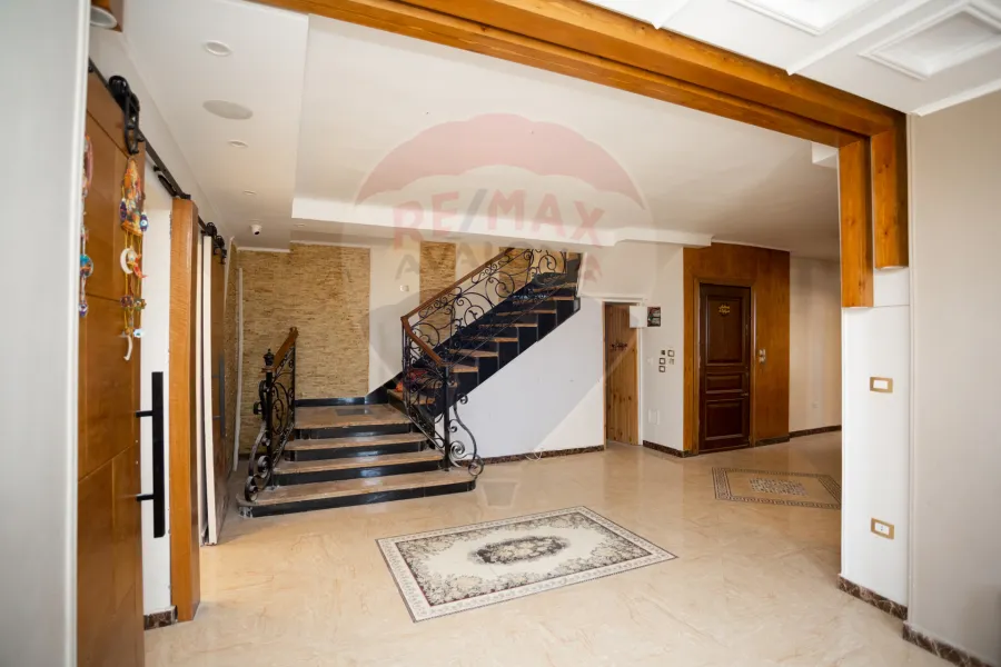 Duplex Apartment for sale 225 m Stanley (Abdel Hamid Al-Abadi St.)