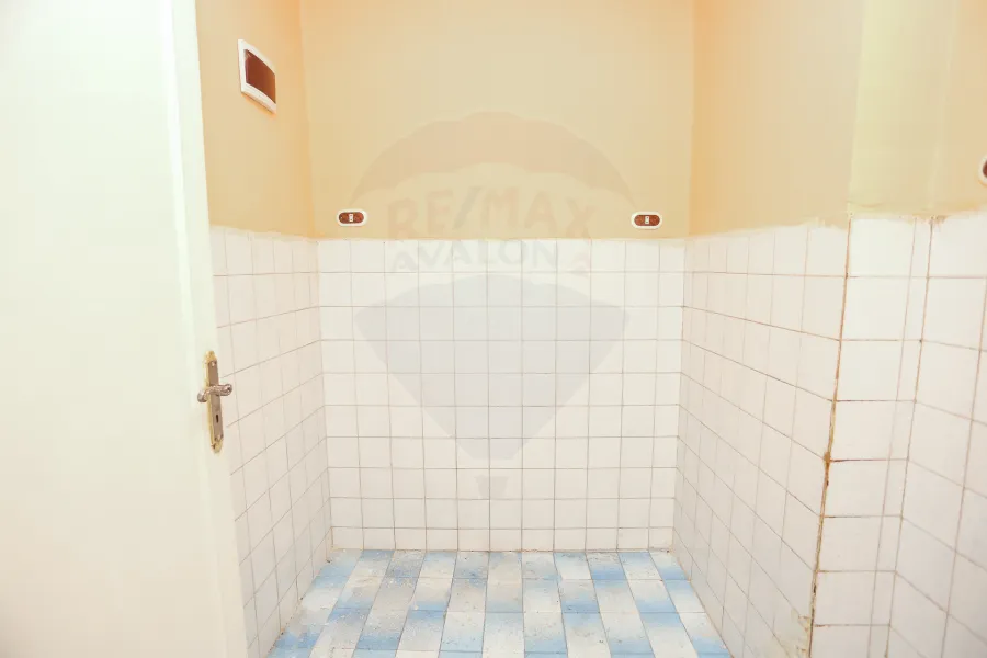 شقة للايجار 85 م سموحة (ميدان فيكتور عمانويل)