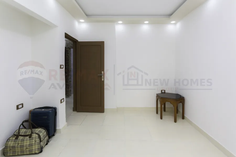 شقة للبيع 100 م سموحة (تعاونيات سموحة)