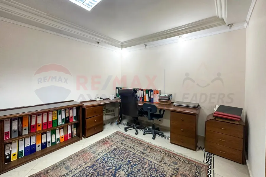 Administrative headquarters for sale 165 m Louran (Ahmed Zou Al Fekar St.)