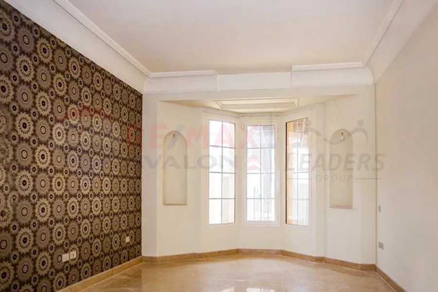 Stand for sale 1,489 m King Mariout (minutes from the airport)