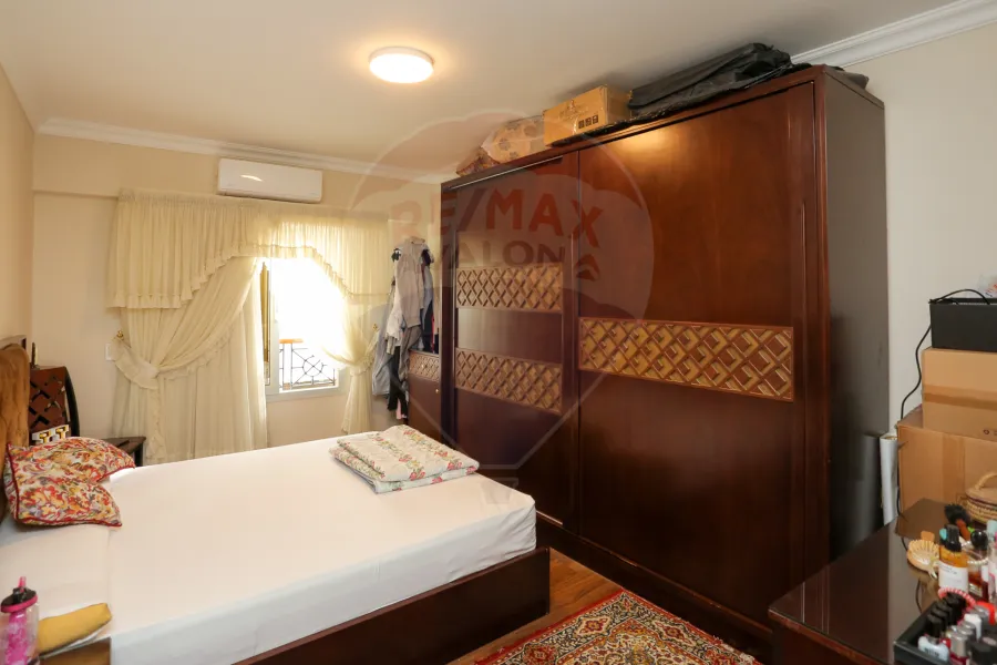 شقة للبيع 195 م كفر عبده (ميدان سانت جيني - عماره براند)