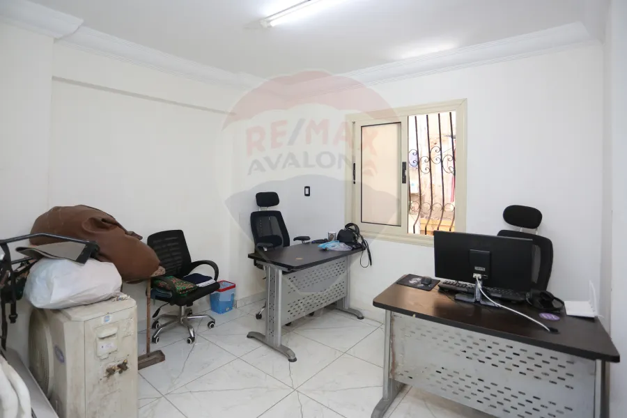 شقة إدارى للبيع 70 م سيدى جابر (خطوات من ش المشير)