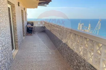 شقة للبيع 500 م سبورتنج (ثاني نمرة من البحر)