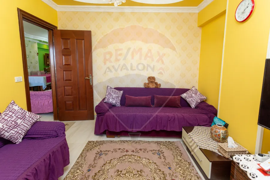 شقة للبيع 131 م سموحة (بجوار جرين تاورز)