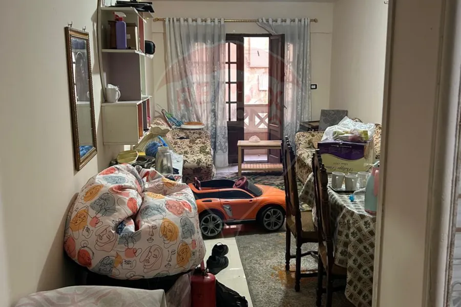 شقة للبيع 100 م المندرة (ش جمال عبد الناصر)