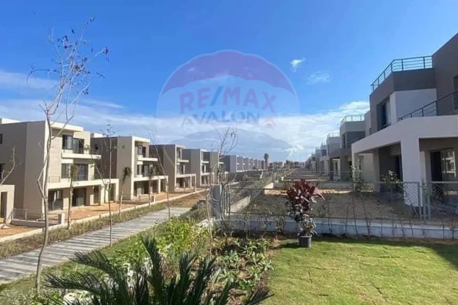 فيلا تاون هاوس كورنر للبيع 212 م (بالم هيلز الاسكندرية)