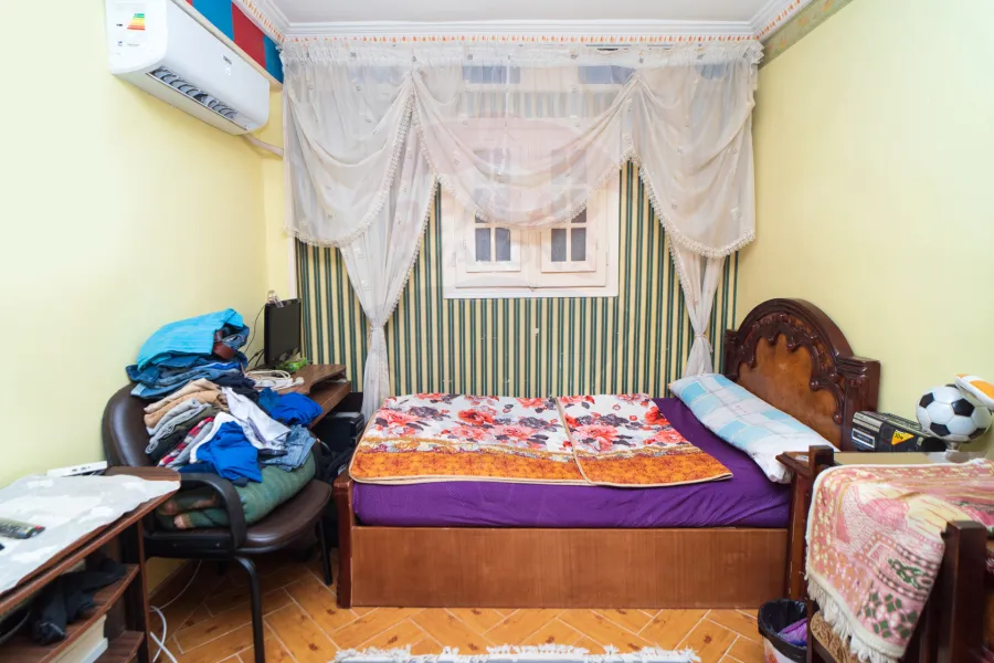 شقة للبيع 200 م زيزينيا (ش مسجد يحيى)