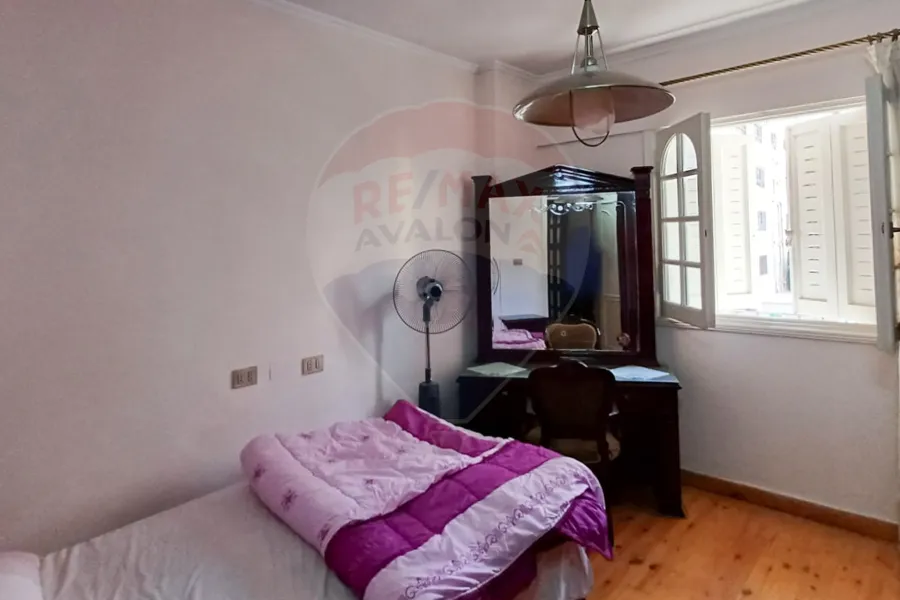 Apartment for rent 155 m Louran ( steps from El-Aqbal st. )