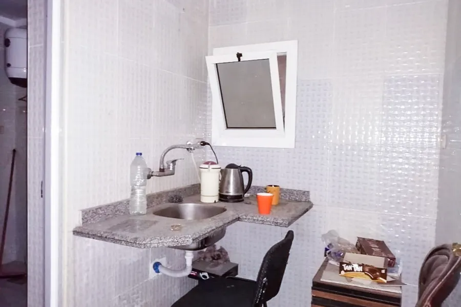 مكتب إداري للإيجار 120 م لوران (ش أبو قير الرئيسي ) - يصلح لكافة الأنشطة