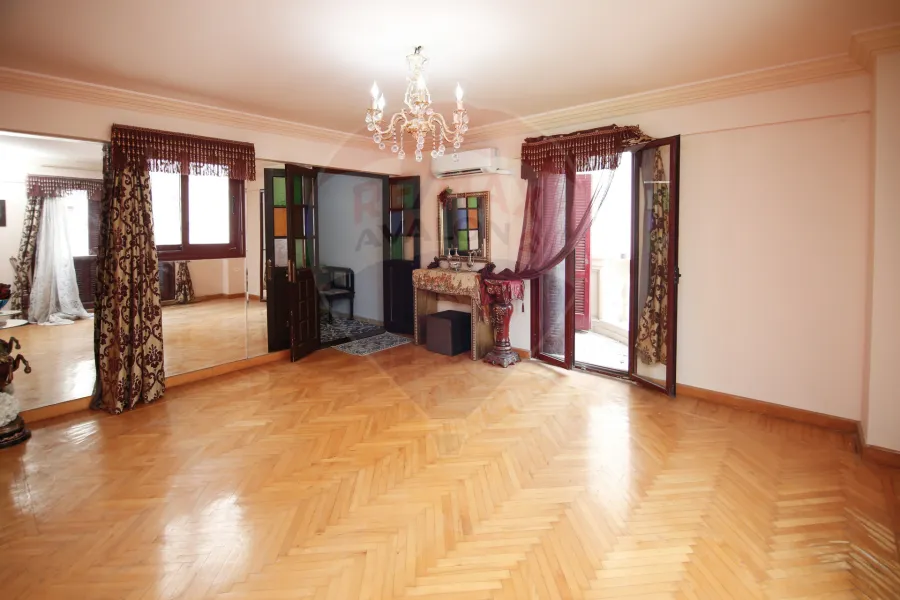 شقة للبيع 185م -  لوران (شارع سرهنك - مينا فلورنس)