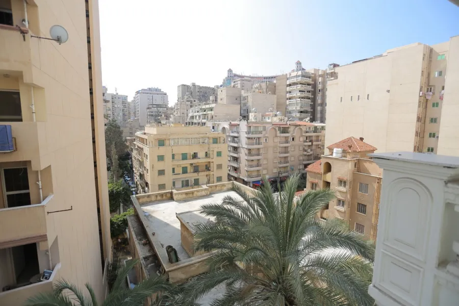 شقة للبيع 190م ثروت (ش عبد المنعم الدليل)