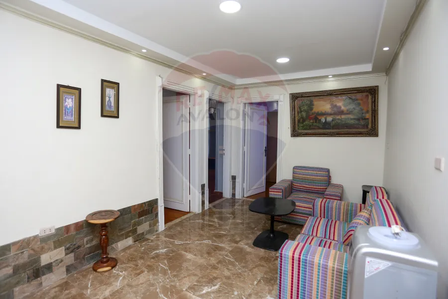 Apartment for sale 300 m Sidi Bishr (next to the Hilton)