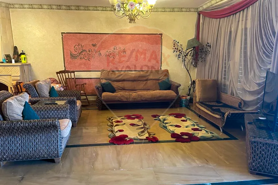 فيلا ستاند الون للبيع (مارينا 6) 1,600 م