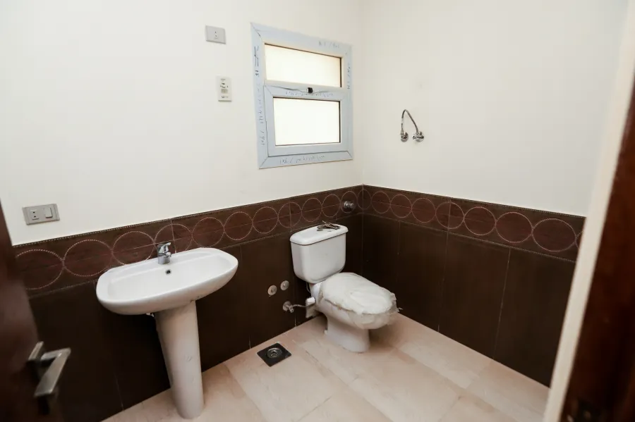 فيلا دوبلكس للبيع 260م كفر عبده  (بجوار المركز الثقافى البريطانى)