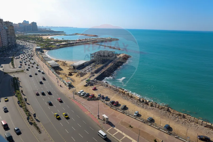 شقة للبيع 450 م لوران (طريق الجيش - عمارة براند)