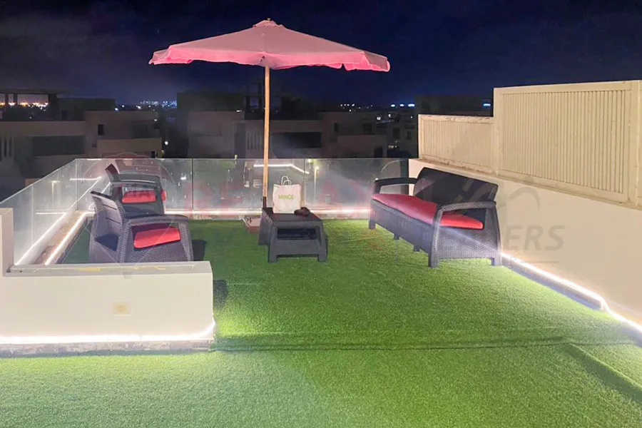 Townhouse + garden for sale (Hacienda Bay) 380 m