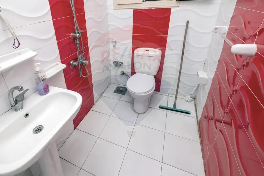 شقة للبيع 270 م لوران (شارع شعراوي)