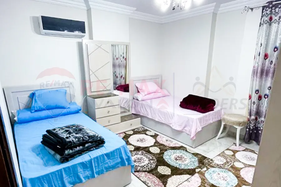 شقة للايجار المفروش 130 م الشاطبي (ش بور سعيد)