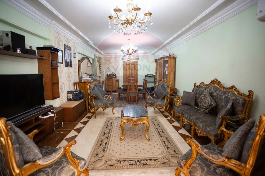 Apartment For sale 170 m Janaklis (directly on the tram station)