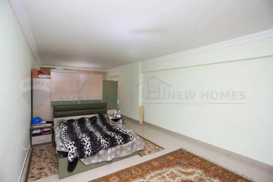 Apartment for sale 360 ​​m Zizinia (steps from tram)