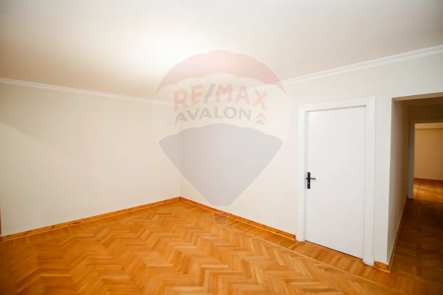 Apartment for sale 310 m net Latin District (Fouad St.- brand building)