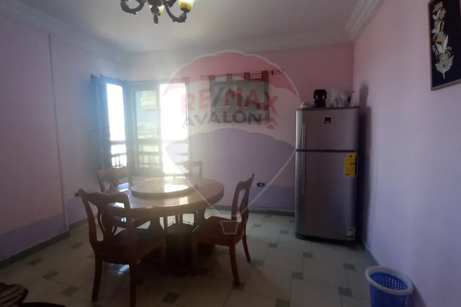 شقة للبيع 175 م المندرة (على البحر مباشرة)