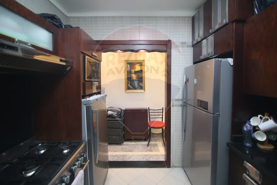 شقة للبيع 185 م سموحة (متفرع من ش فوزي معاذ)