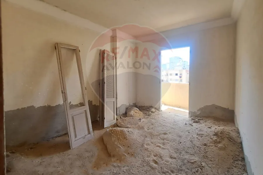 شقة للبيع 150 م كليوباترا (على الترام مباشرة) - اول سكن