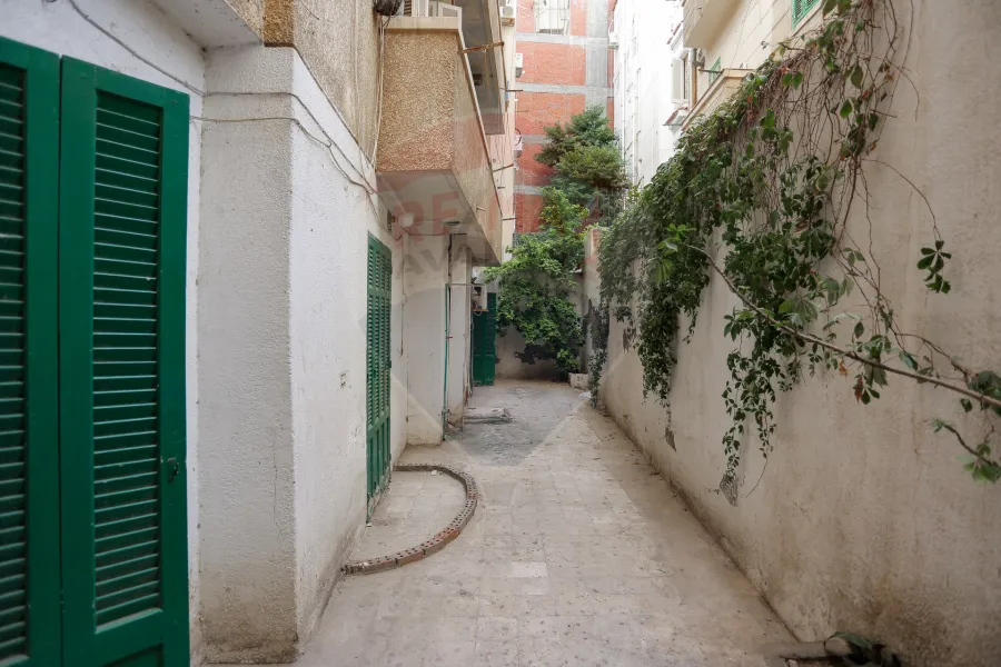 Administrative apartment for rent 140 m Louran (Al-Iqbal st.)