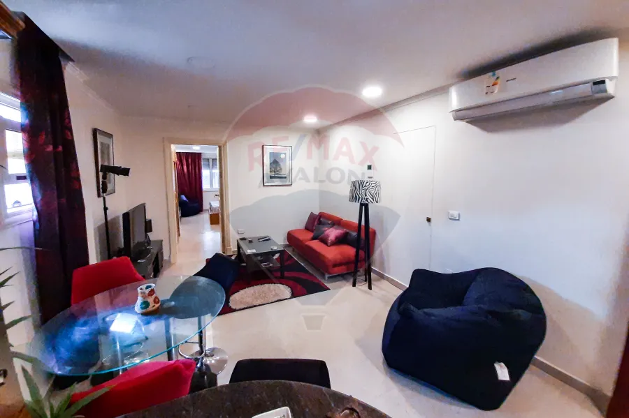 Furnished Studio For Rent 90 m El Azarita ( steps from the sea )