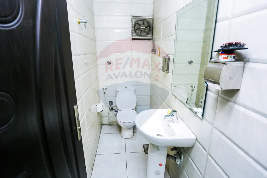 Administrative Unit for rent 280 m Louran (Directly on Abo Qeer St )