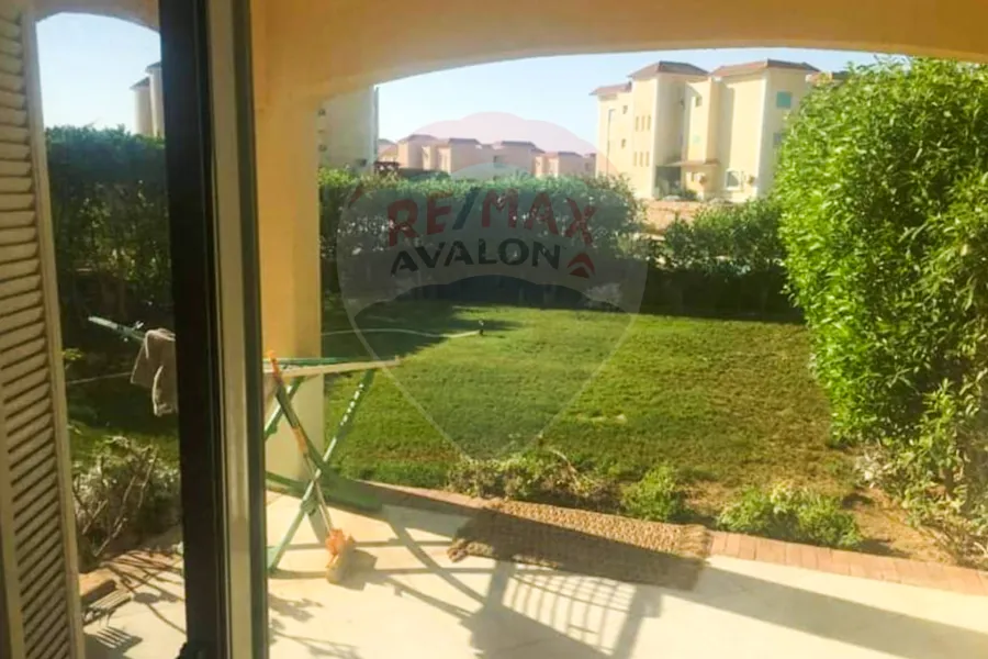 Chalet + garden for sale on the coast (Marina Gardens Village) 155 m