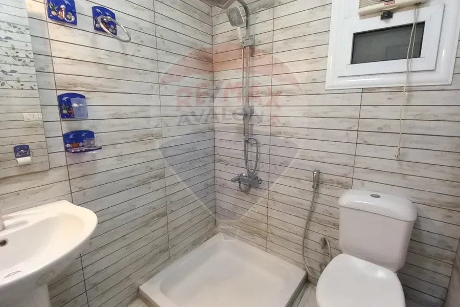 Apartment for sale 200 m Sidi Bishr (steps from the sea)