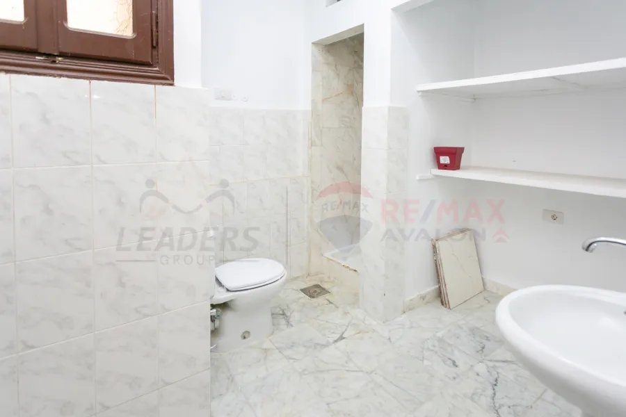 شقة 3 ادوار Triple للبيع 367 م لوران (خلف البنك الاهلي)