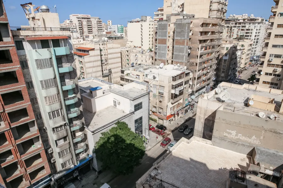 شقة مرخصة للبيع 330م جليم (ش أبوقير الرئيسى - ناصية)